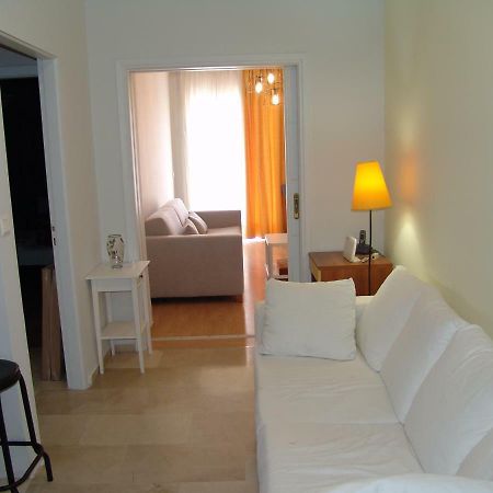 Grace Apartments Loutráki Esterno foto